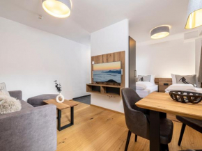 Apartment Kleines Bergblick 09 by Interhome